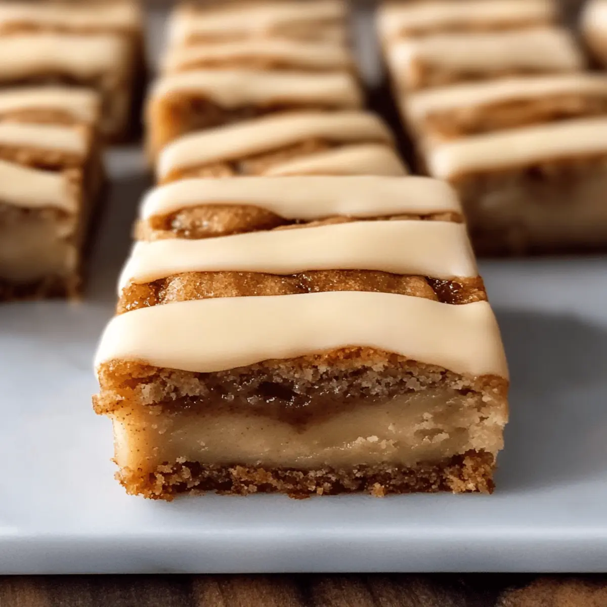 Cinnamon Roll Blondies That Will Melt in Your Mouth 3 ebkglwcnjrskjhukfiyh