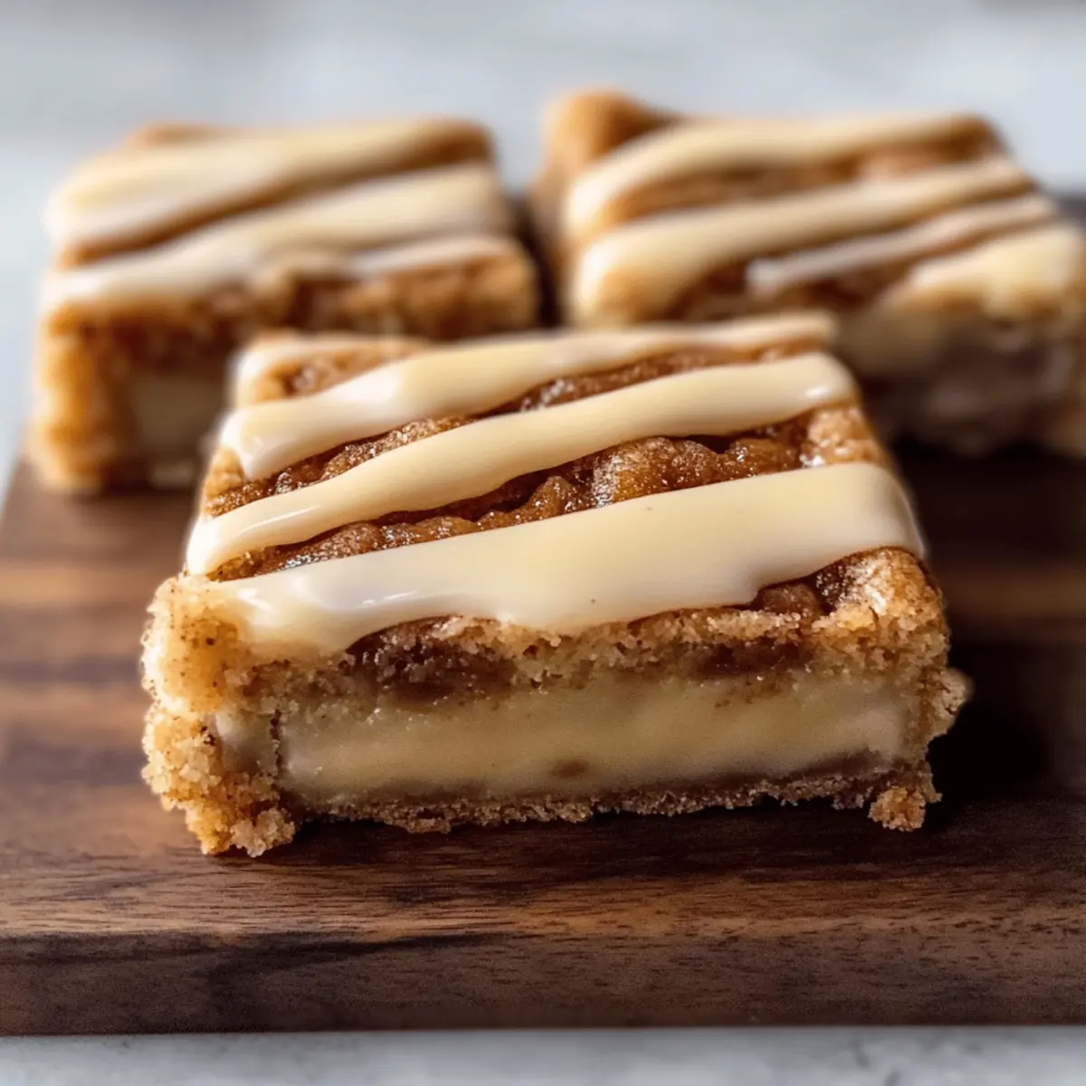 Cinnamon Roll Blondies That Will Melt in Your Mouth 1 oc8urjrbmb5vha9erebr