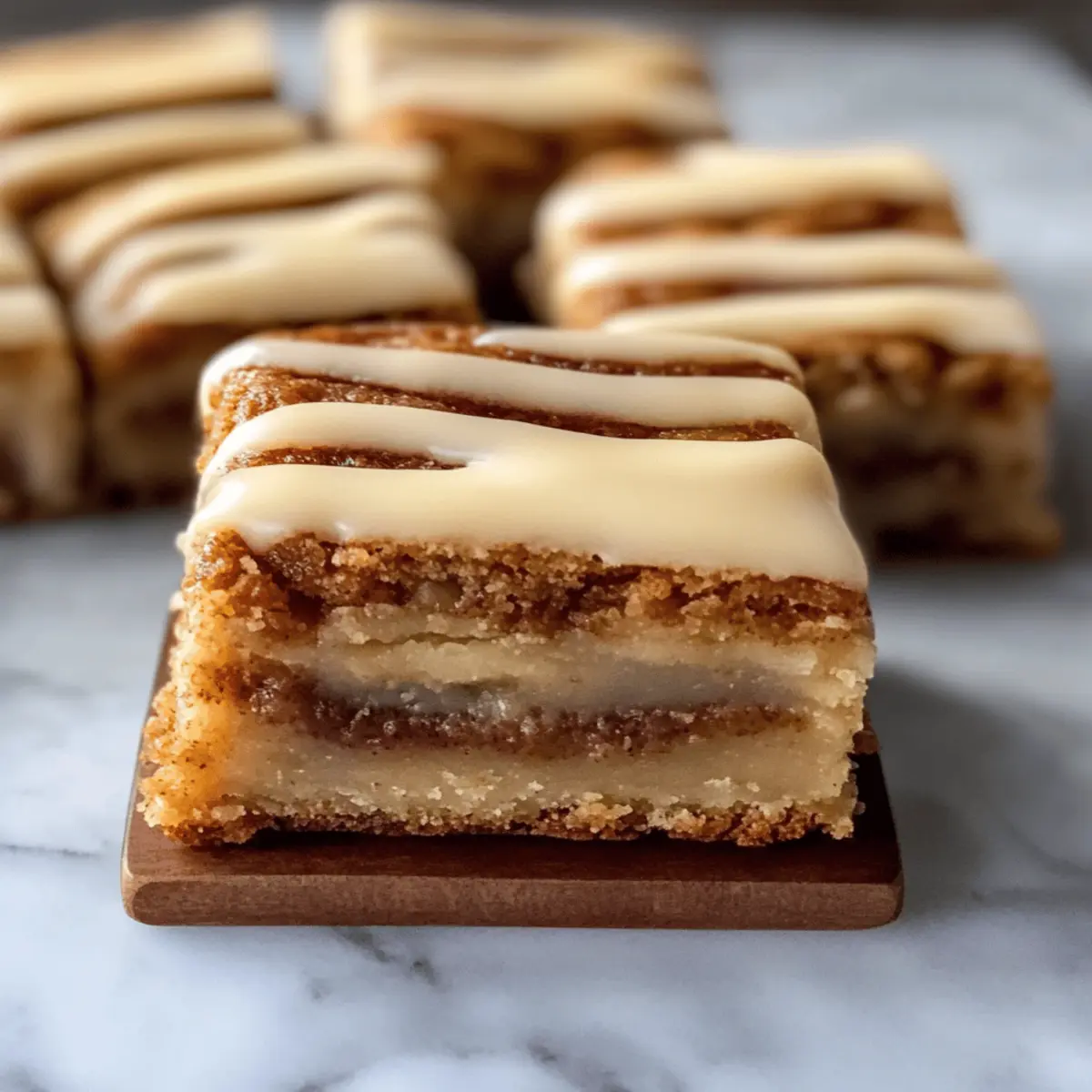 Cinnamon Roll Blondies That Will Melt in Your Mouth 2 zgjshe3jsczwtry4onim