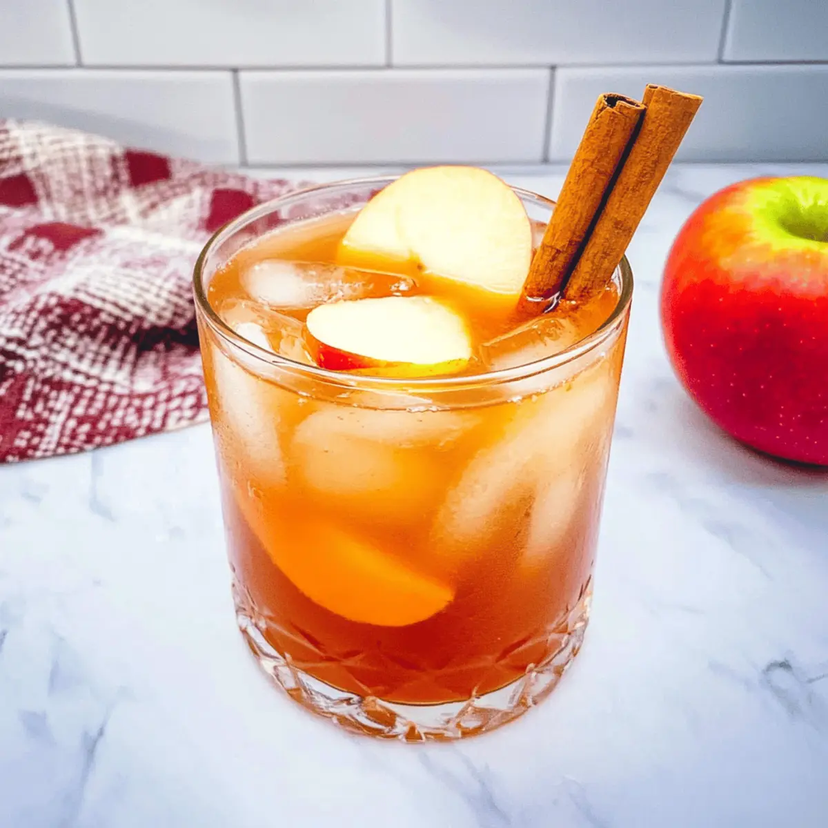 Caramel Apple Cocktail qtmcvs