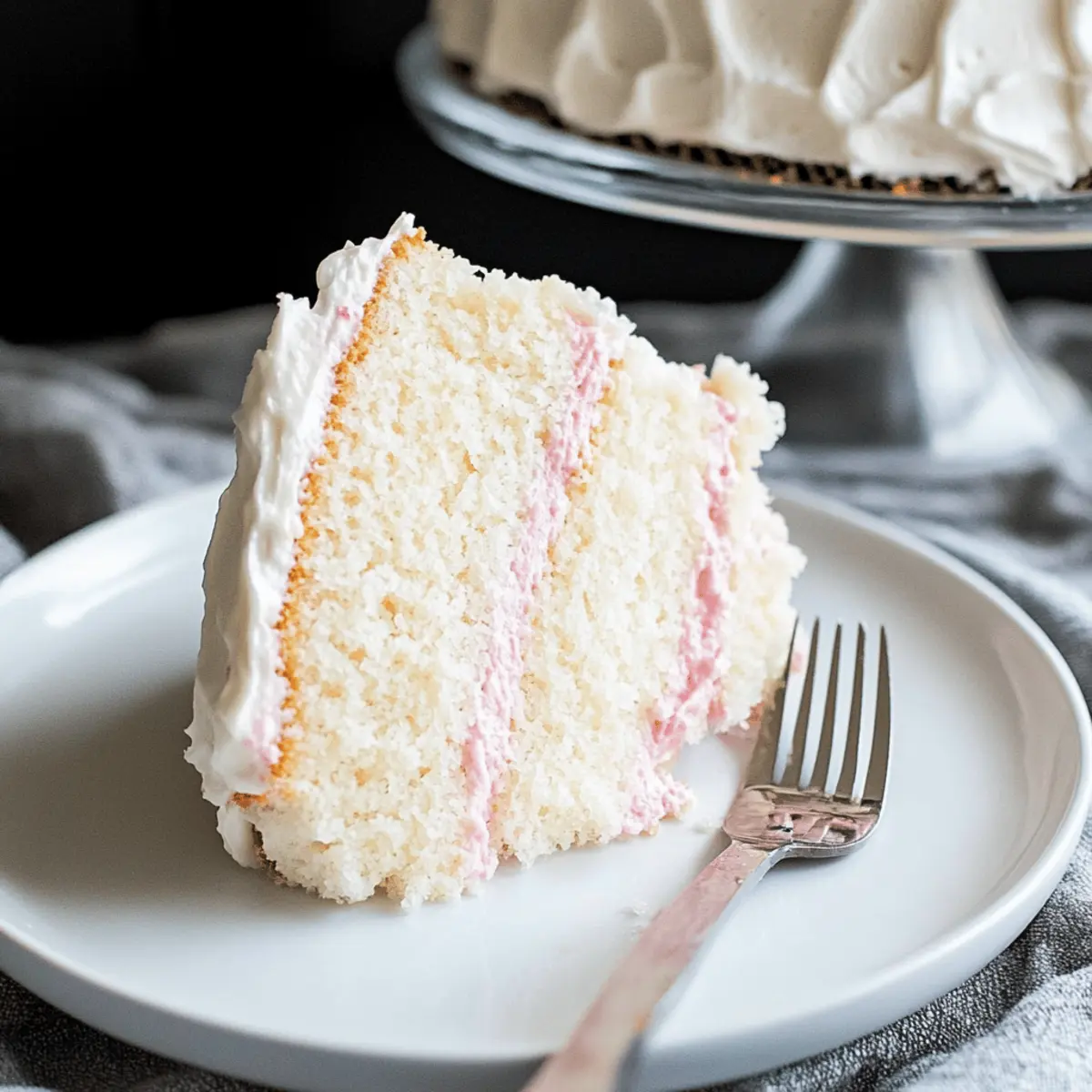 White Almond Cake dkznk6